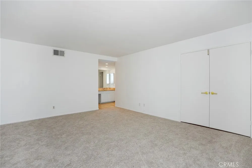 17255 Palisades Circle Pacific Palisades, CA 90272