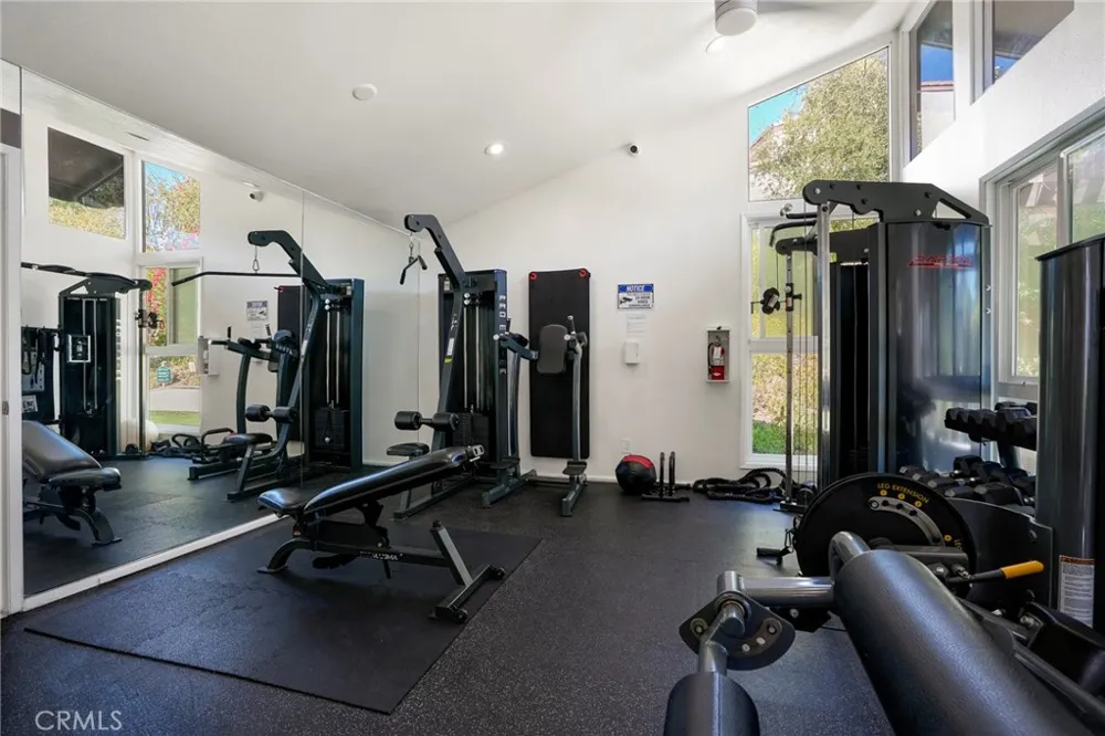 17255 Palisades Circle Pacific Palisades, CA 90272