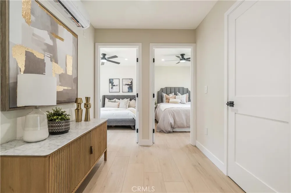 2837 S Palm Grove Avenue Los Angeles, CA 90016