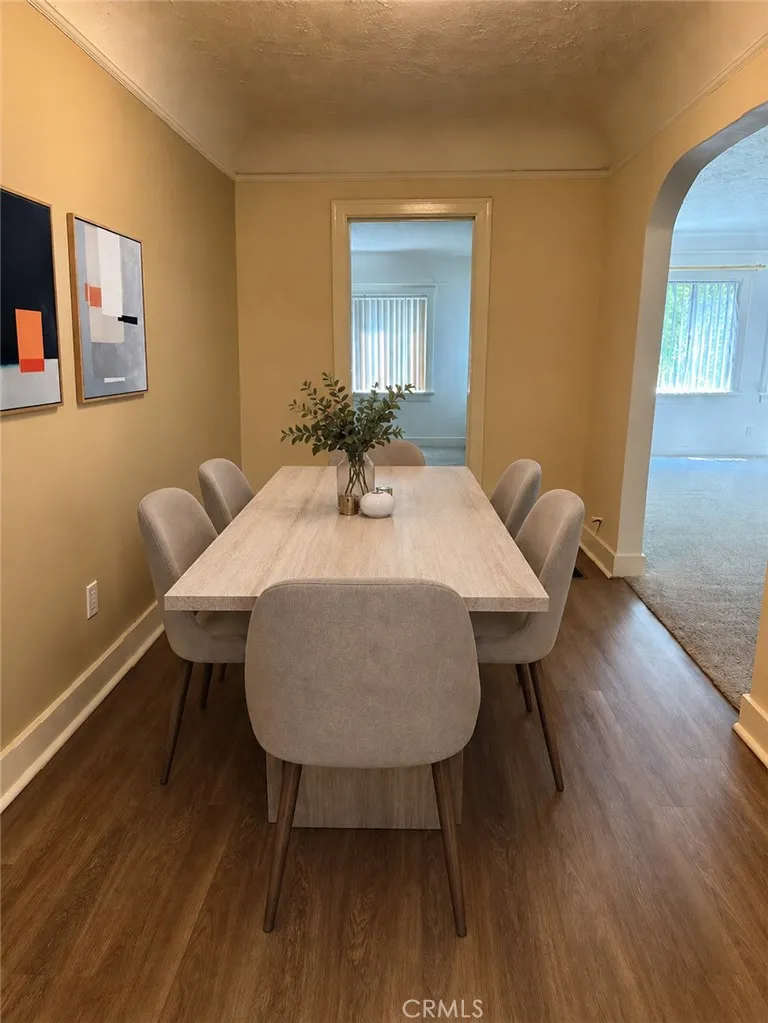 1924 Pinehurst Road Los Angeles, CA 90068