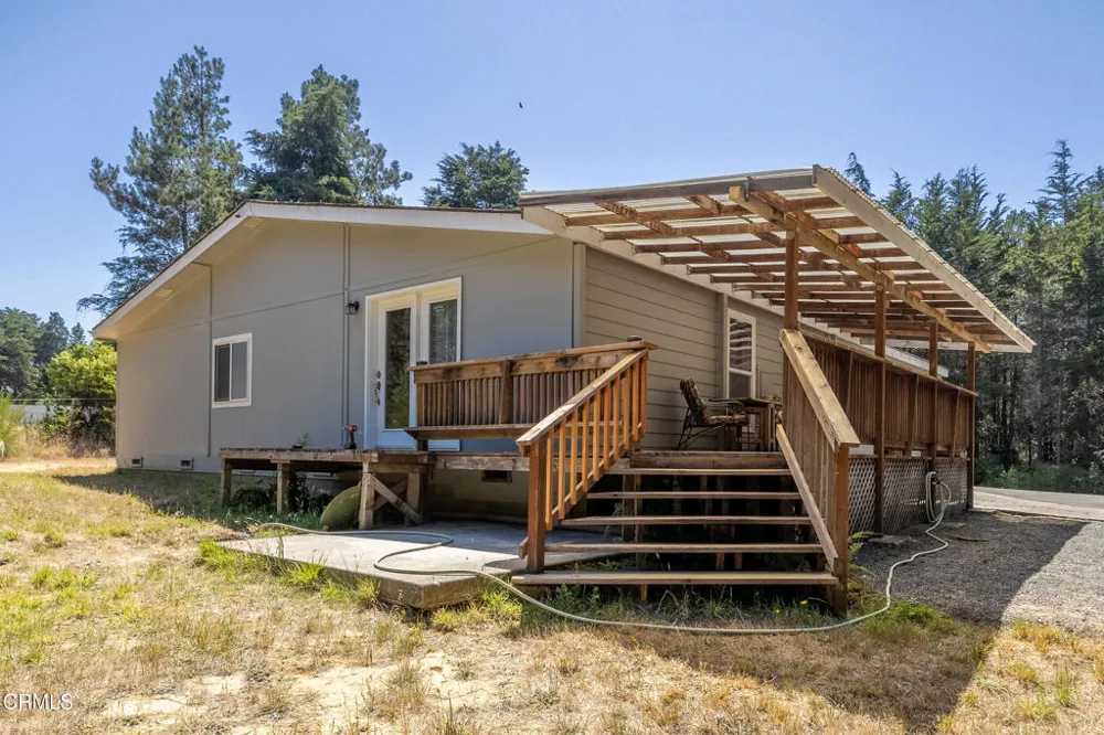 31170 Thomas Lane Fort Bragg, CA 95437