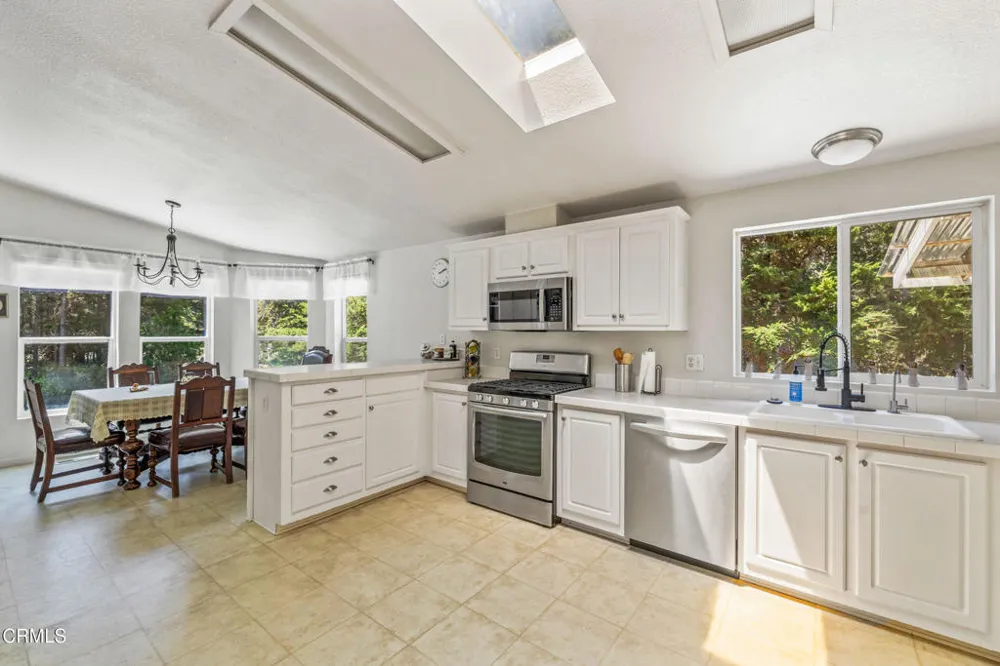 31170 Thomas Lane Fort Bragg, CA 95437
