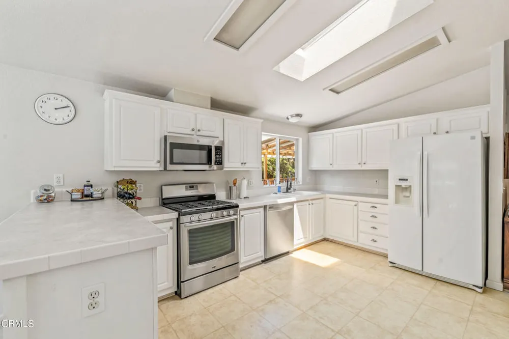 31170 Thomas Lane Fort Bragg, CA 95437