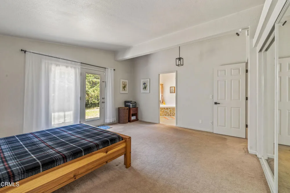 31170 Thomas Lane Fort Bragg, CA 95437