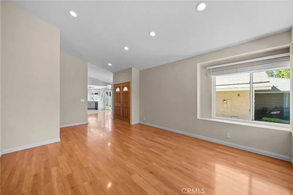 14071 Fenton Lane Sylmar, CA 91342