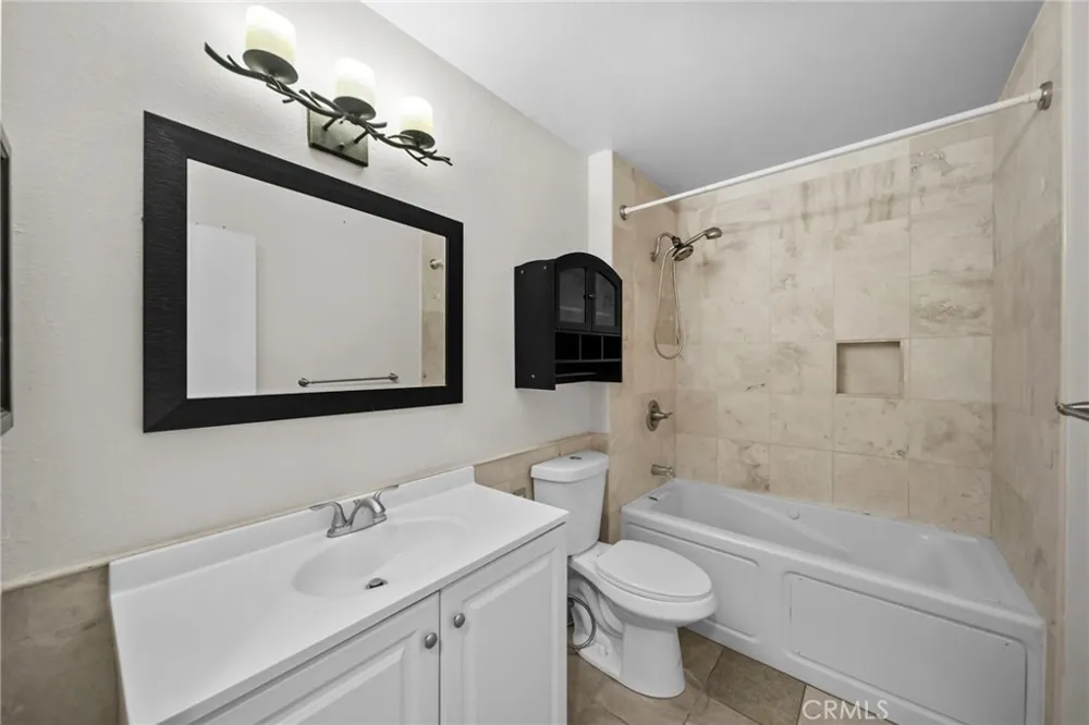14071 Fenton Lane Sylmar, CA 91342