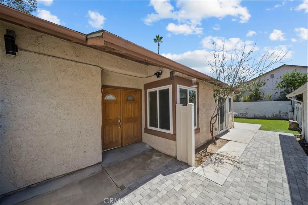 14071 Fenton Lane Sylmar, CA 91342