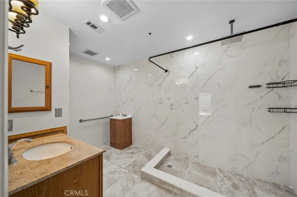 14071 Fenton Lane Sylmar, CA 91342
