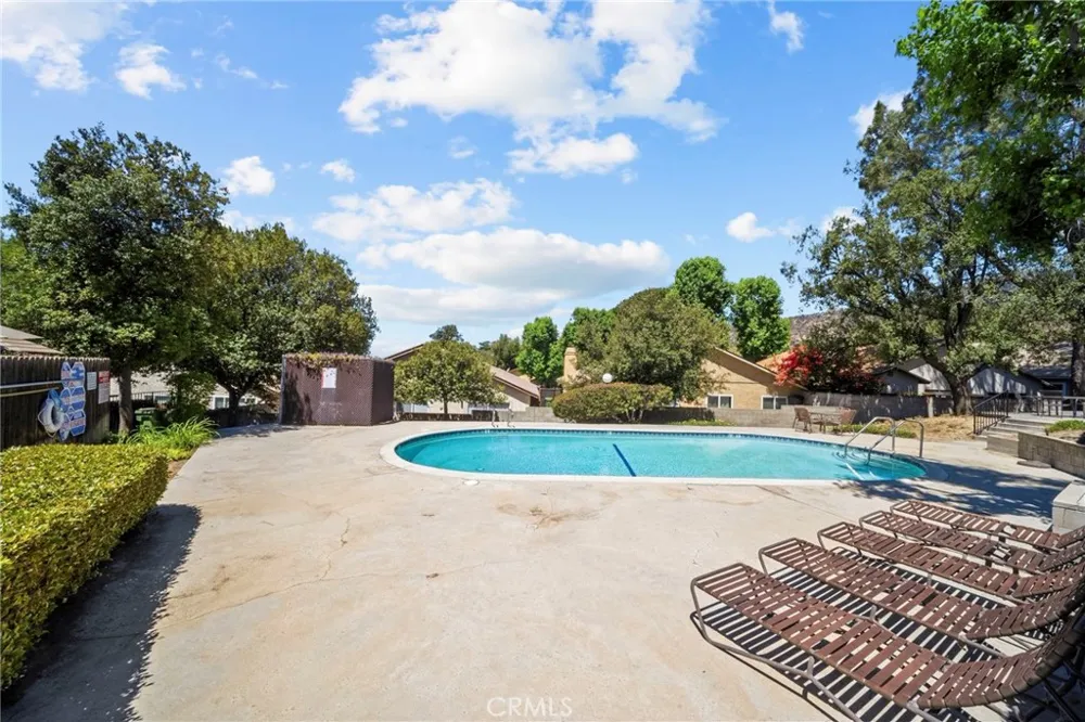 14071 Fenton Lane Sylmar, CA 91342
