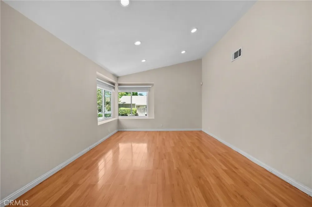 14071 Fenton Lane Sylmar, CA 91342