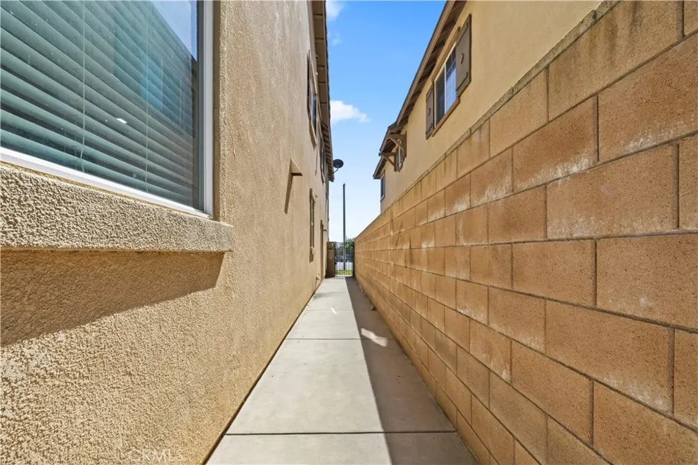 12222 Dry Creek Rancho Cucamonga, CA 91739