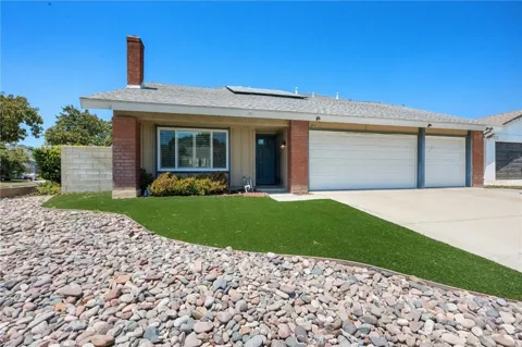 2742 S Desert Forest