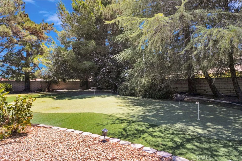 13331 Waco Drive Apple Valley, CA 92308