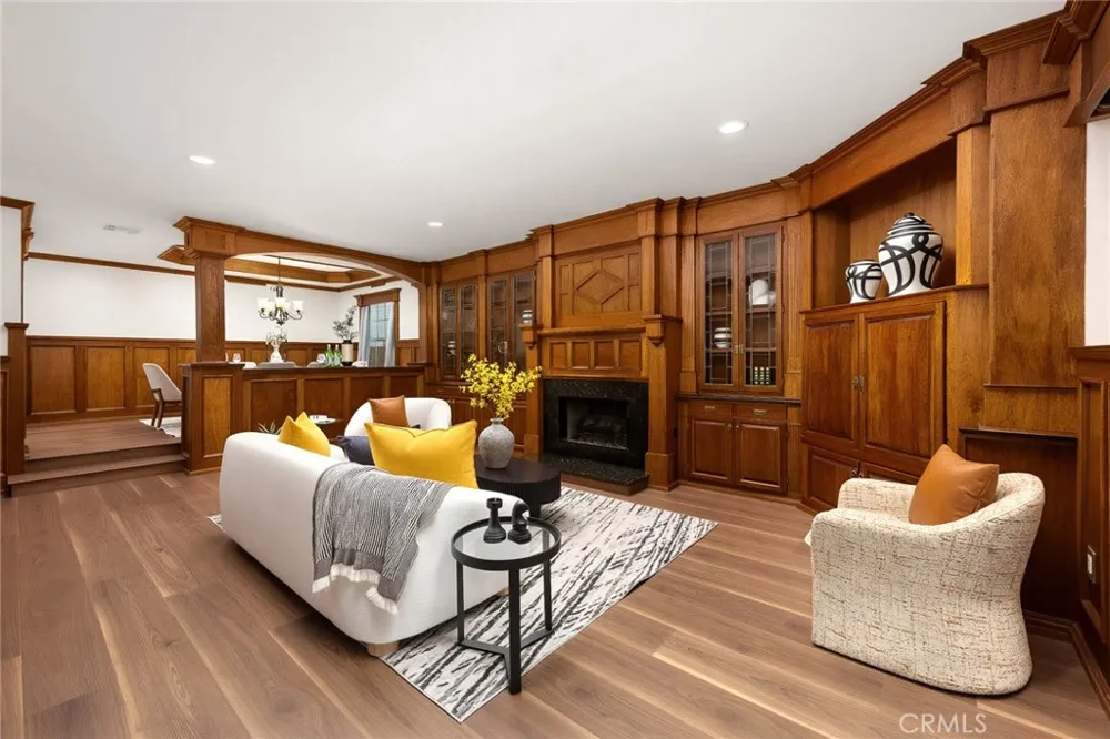 403 S Valley Center Avenue Glendora, CA 91741