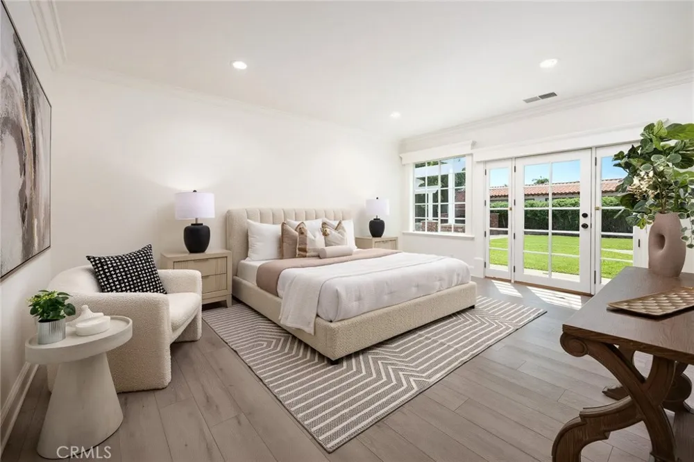 403 S Valley Center Avenue Glendora, CA 91741
