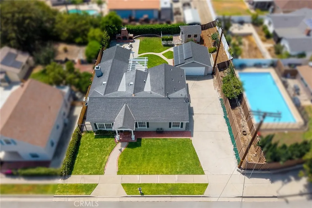 403 S Valley Center Avenue Glendora, CA 91741