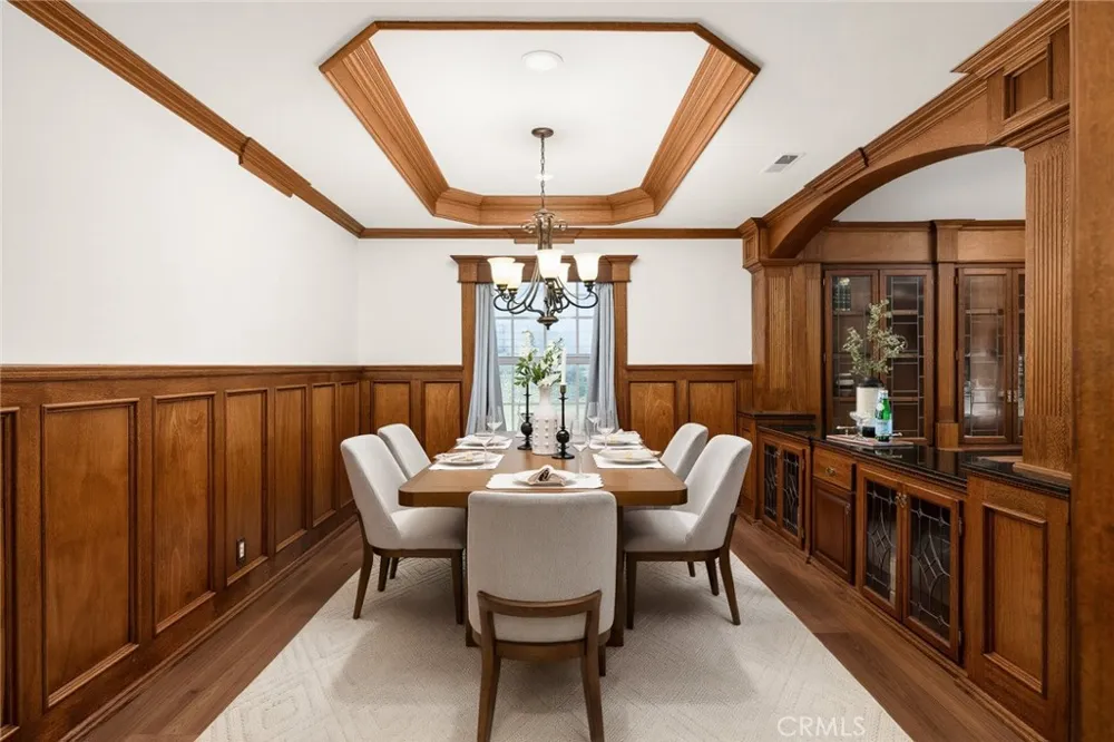 403 S Valley Center Avenue Glendora, CA 91741