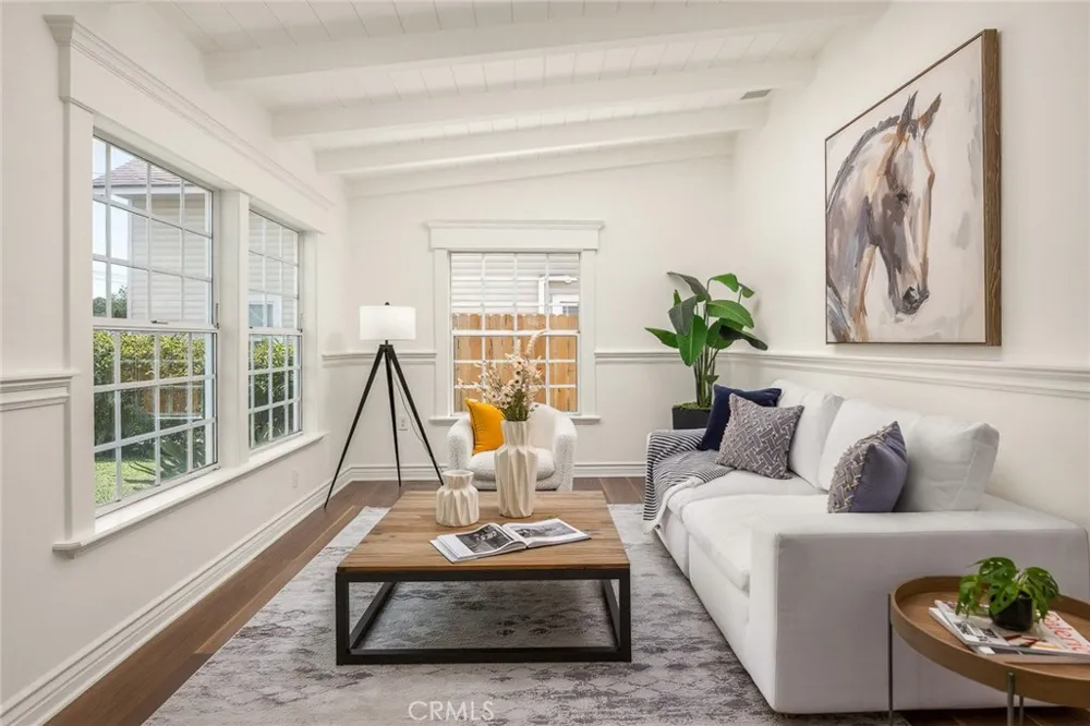 403 S Valley Center Avenue Glendora, CA 91741