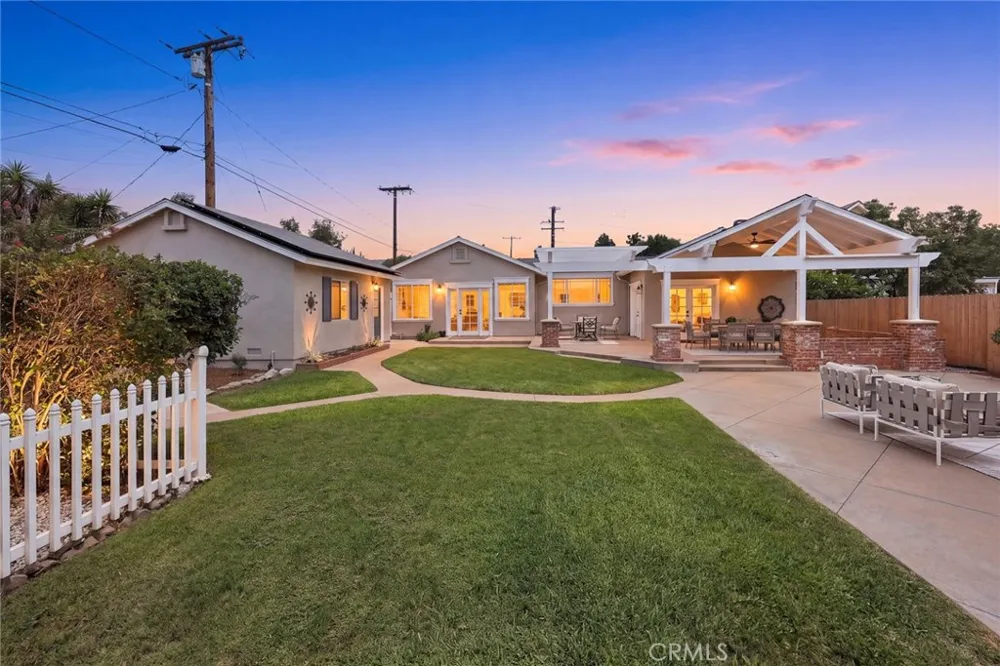403 S Valley Center Avenue Glendora, CA 91741