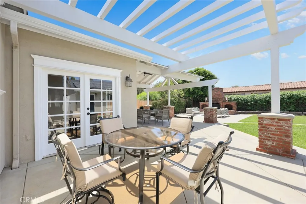 403 S Valley Center Avenue Glendora, CA 91741