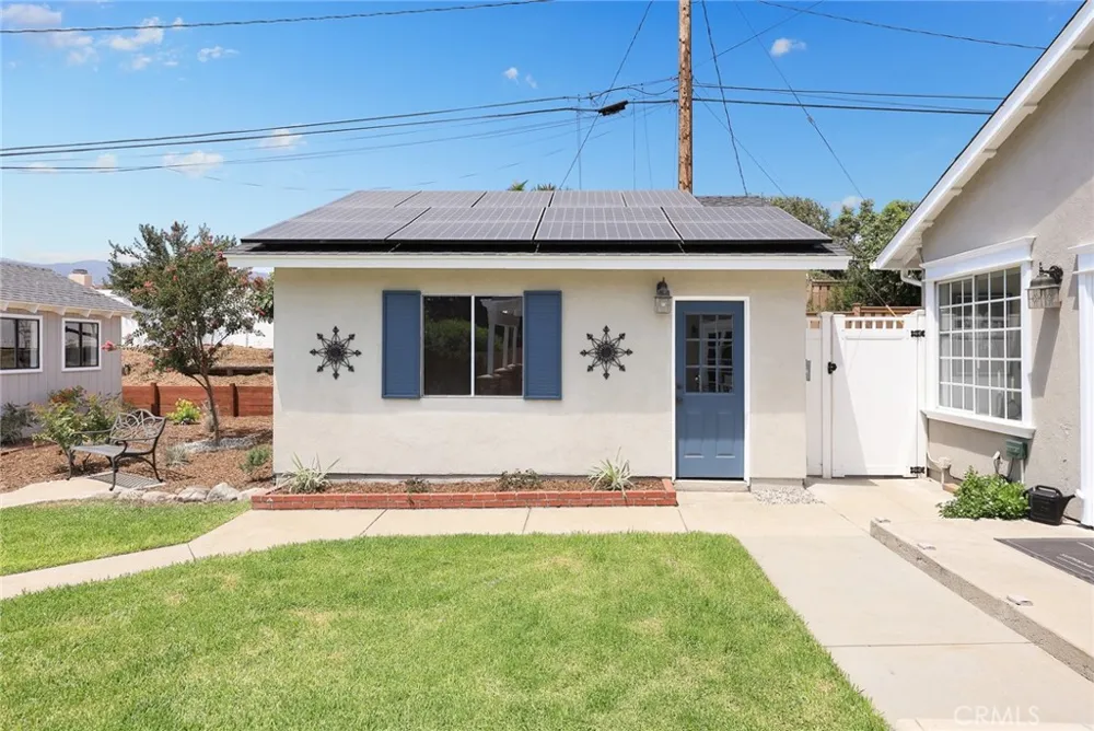 403 S Valley Center Avenue Glendora, CA 91741