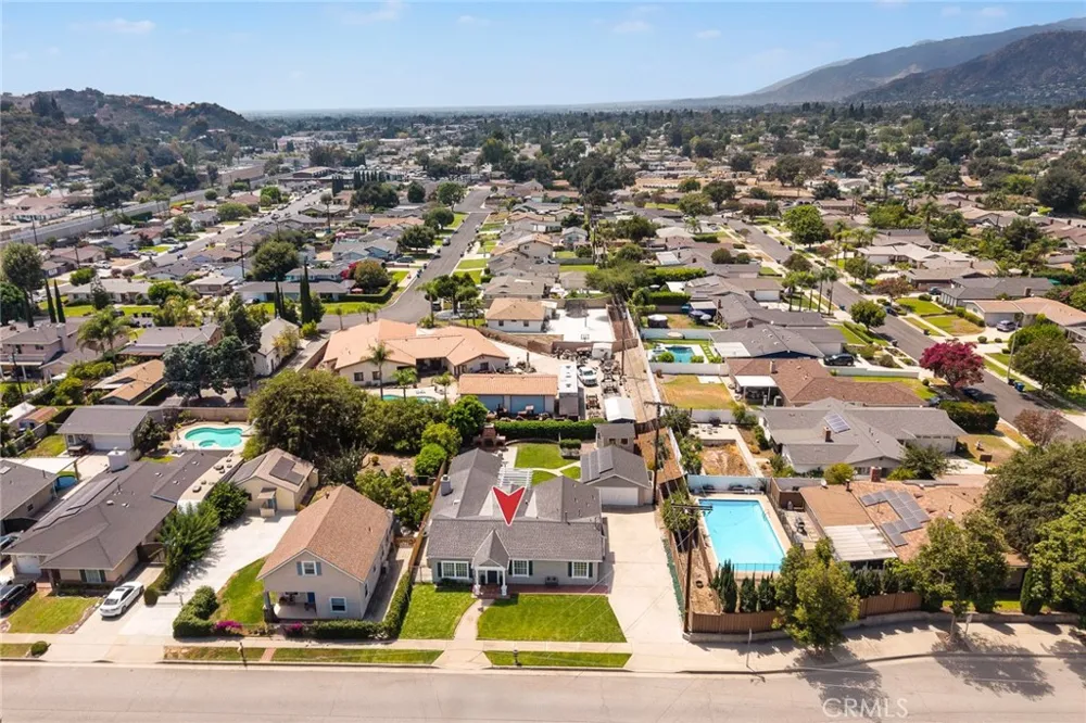 403 S Valley Center Avenue Glendora, CA 91741