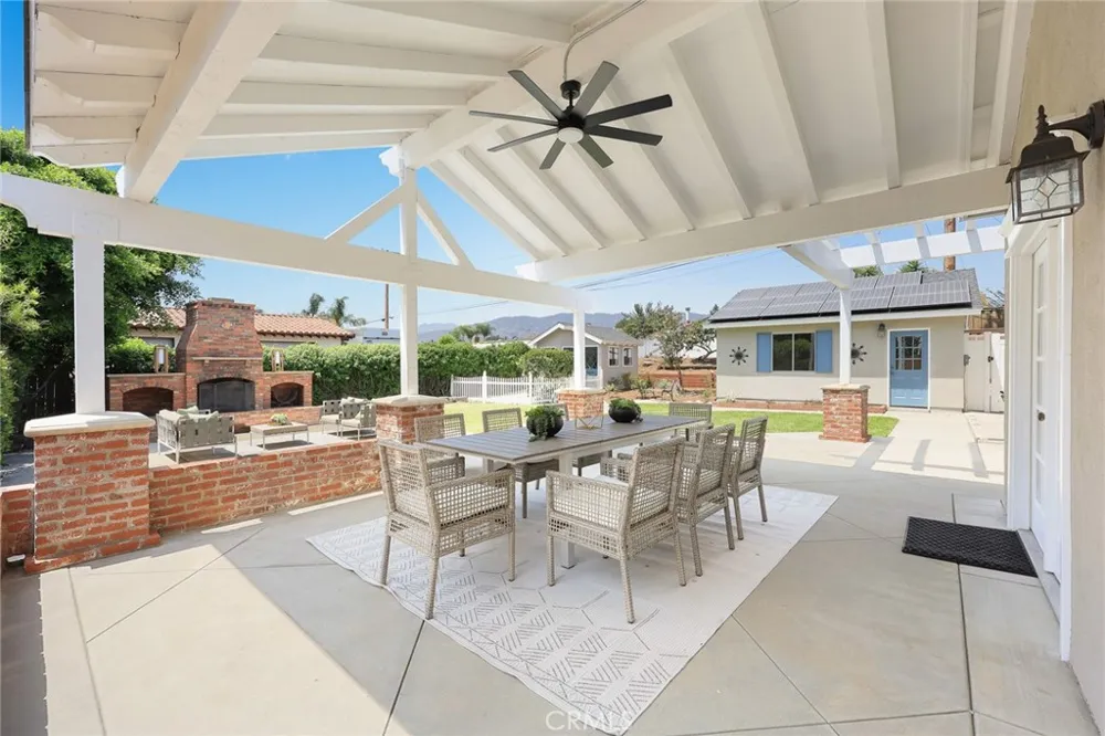 403 S Valley Center Avenue Glendora, CA 91741