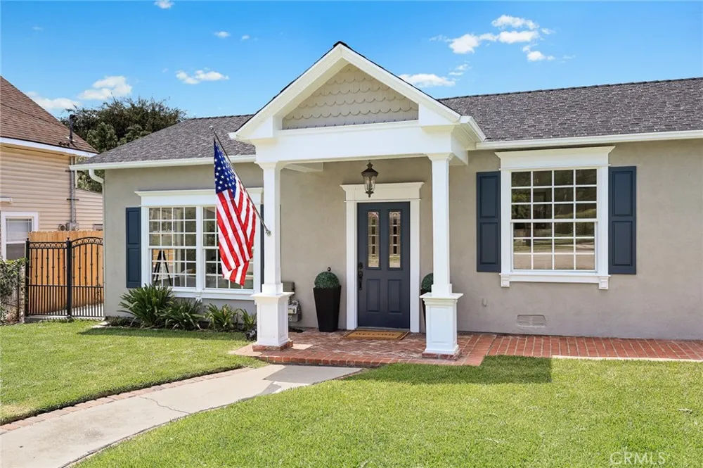 403 S Valley Center Avenue Glendora, CA 91741