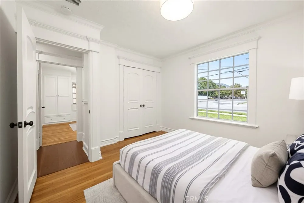 403 S Valley Center Avenue Glendora, CA 91741