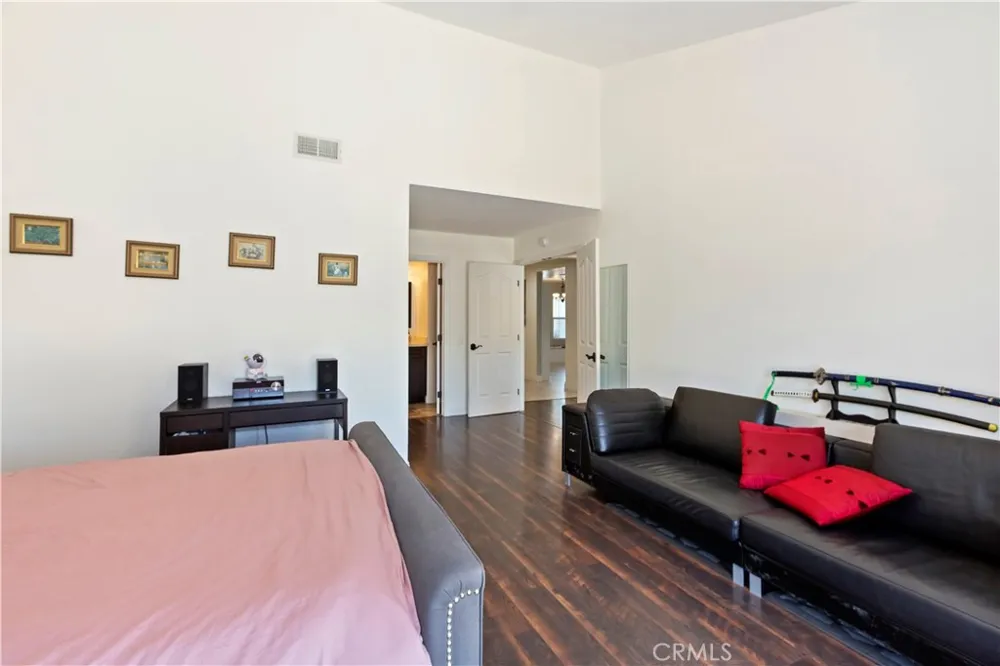 18842 Jane Circle North Tustin, CA 92705