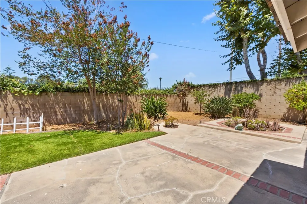 18842 Jane Circle North Tustin, CA 92705