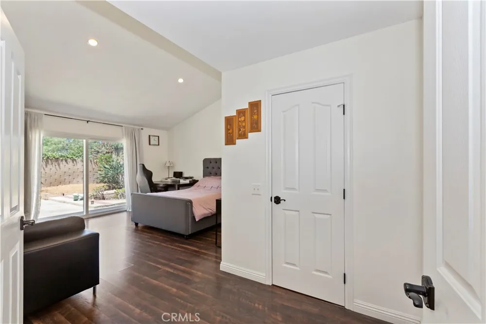 18842 Jane Circle North Tustin, CA 92705