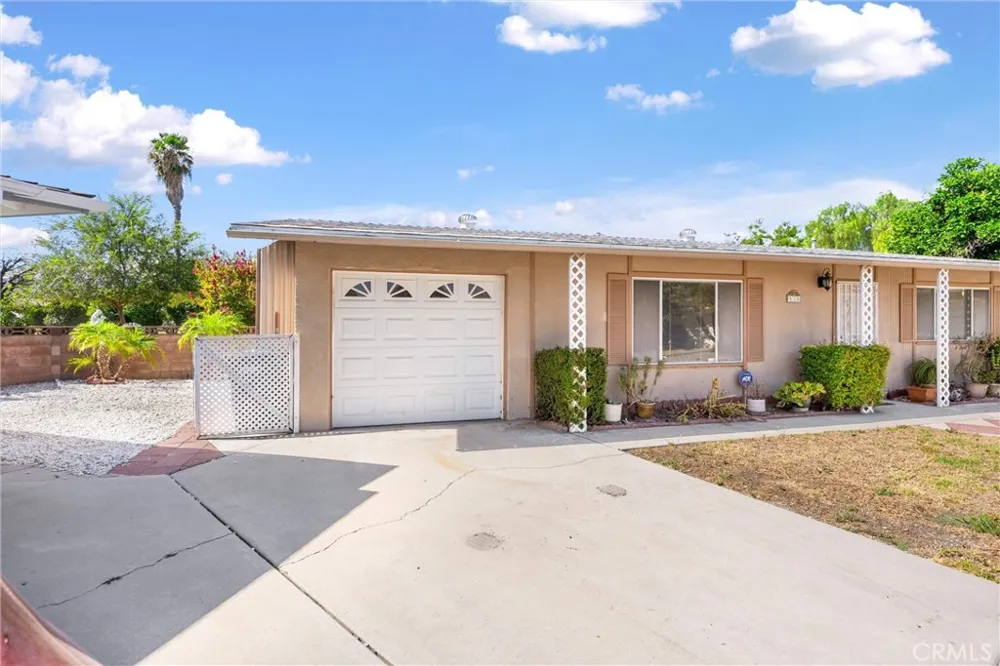 830 Costo Lane Hemet, CA 92543