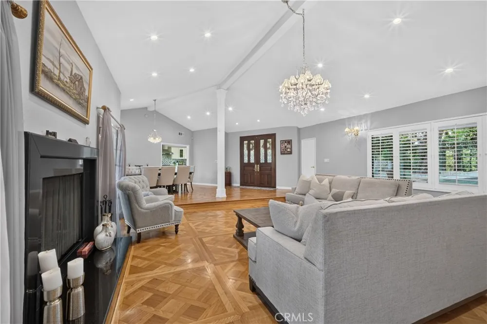 2484 Cameron Avenue Covina, CA 91724