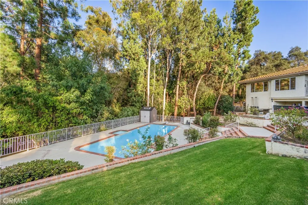2484 Cameron Avenue Covina, CA 91724