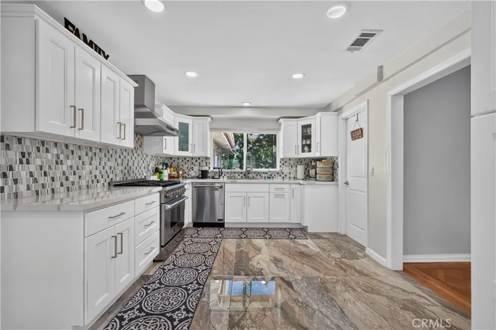 2484 Cameron Avenue Covina, CA 91724