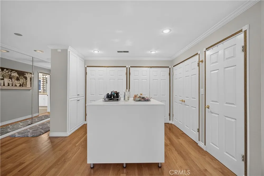 2484 Cameron Avenue Covina, CA 91724