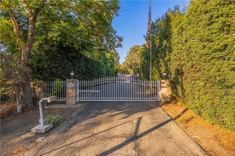 2484 Cameron Avenue Covina, CA 91724
