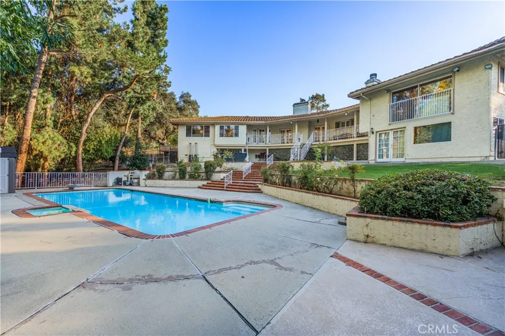 2484 Cameron Avenue Covina, CA 91724