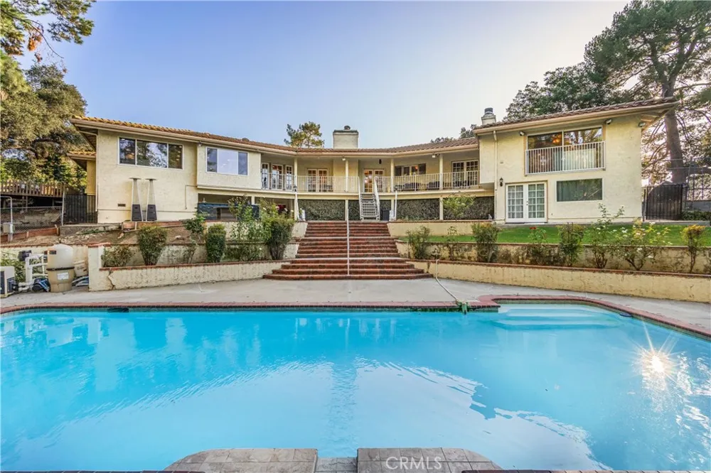 2484 Cameron Avenue Covina, CA 91724
