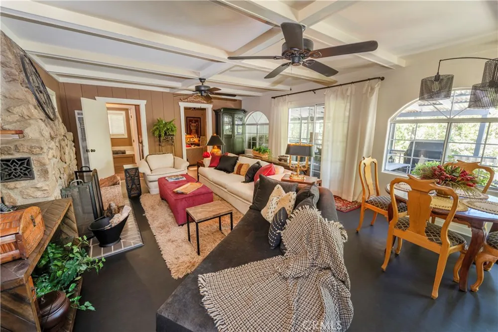 23914 Wildwood Crestline, CA 92325