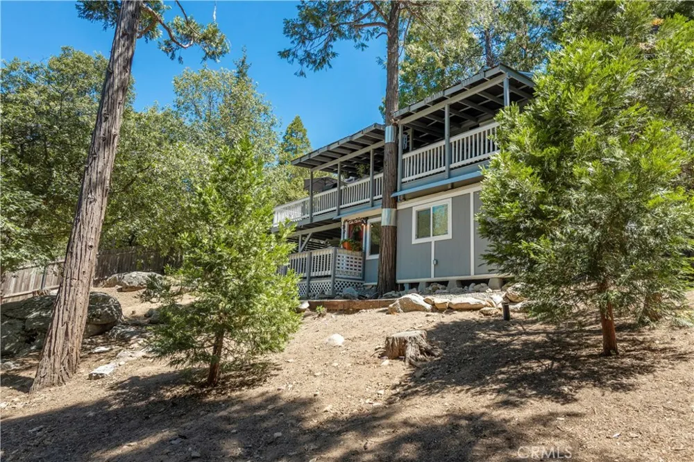 23914 Wildwood Crestline, CA 92325