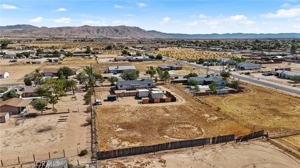 22634 Little Beaver Apple Valley, CA 92308