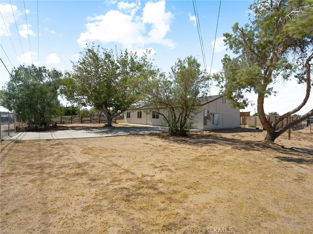 22634 Little Beaver Apple Valley, CA 92308