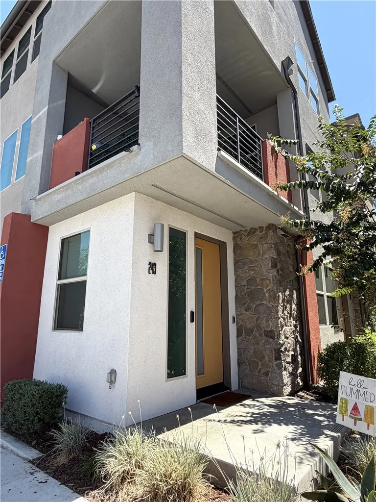 243 Pin Lane Covina, CA 91722