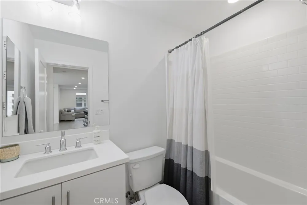 243 Pin Lane Covina, CA 91722