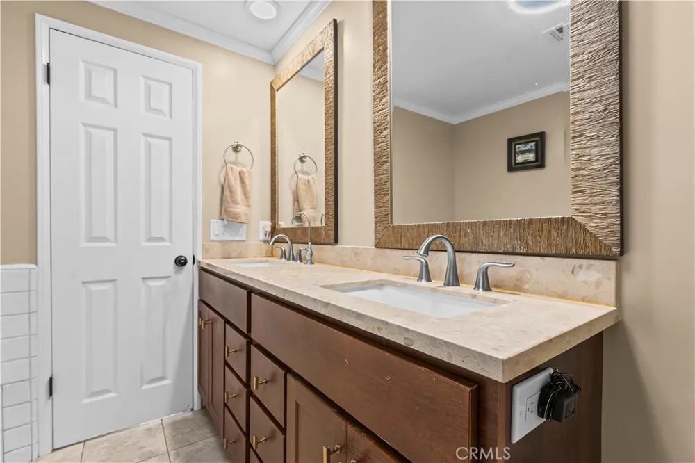 8067 Otto Street Downey, CA 90240