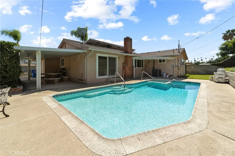 333 E 13th Street Azusa, CA 91702