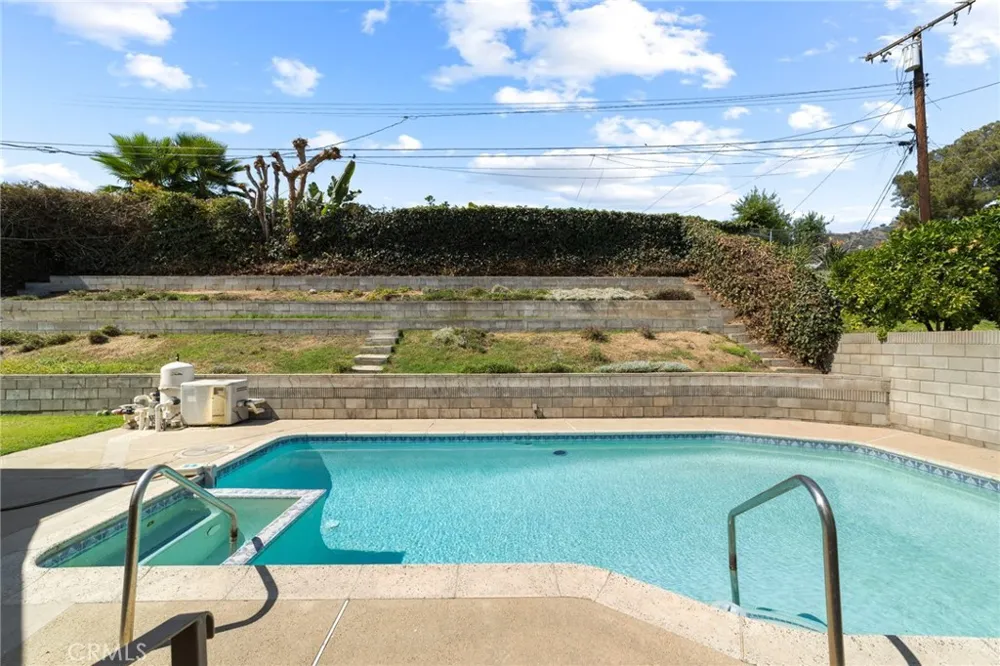 333 E 13th Street Azusa, CA 91702