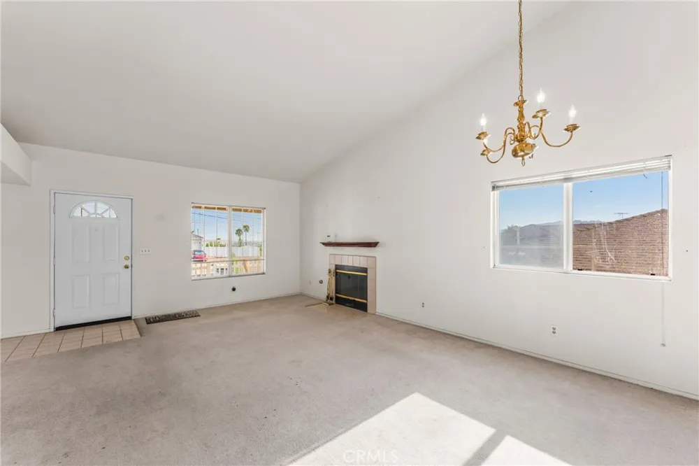 14407 Laurel Drive Riverside, CA 92503